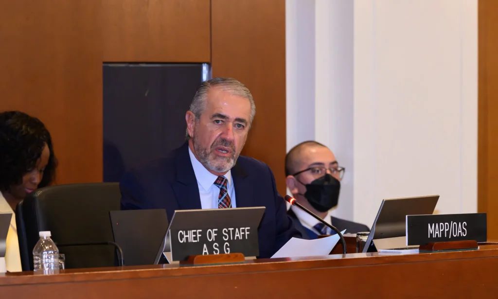 Roberto Menéndez
